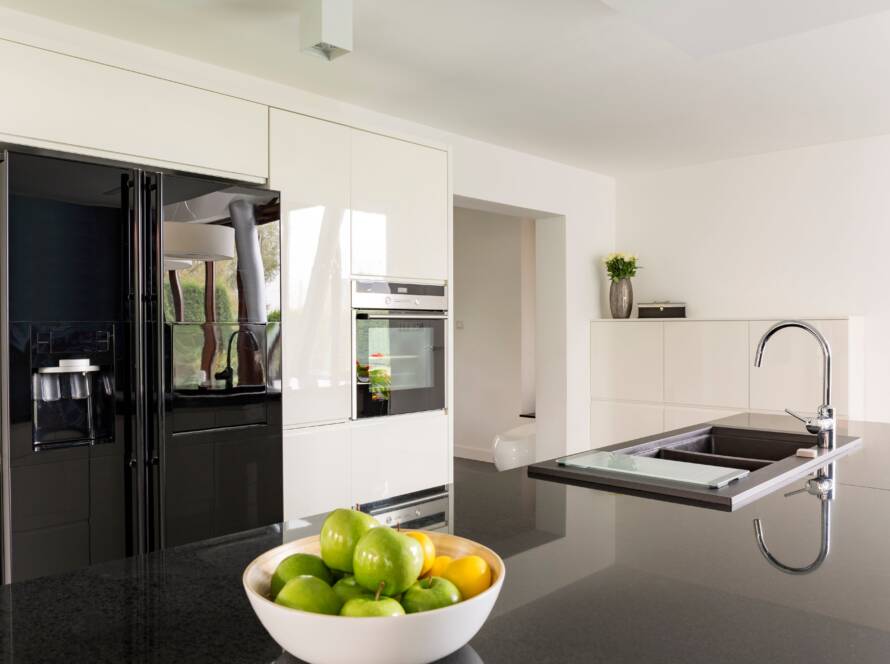 Top Kitchen Remodeling Trends for 2025: Designs, Materials & Smart Upgrades